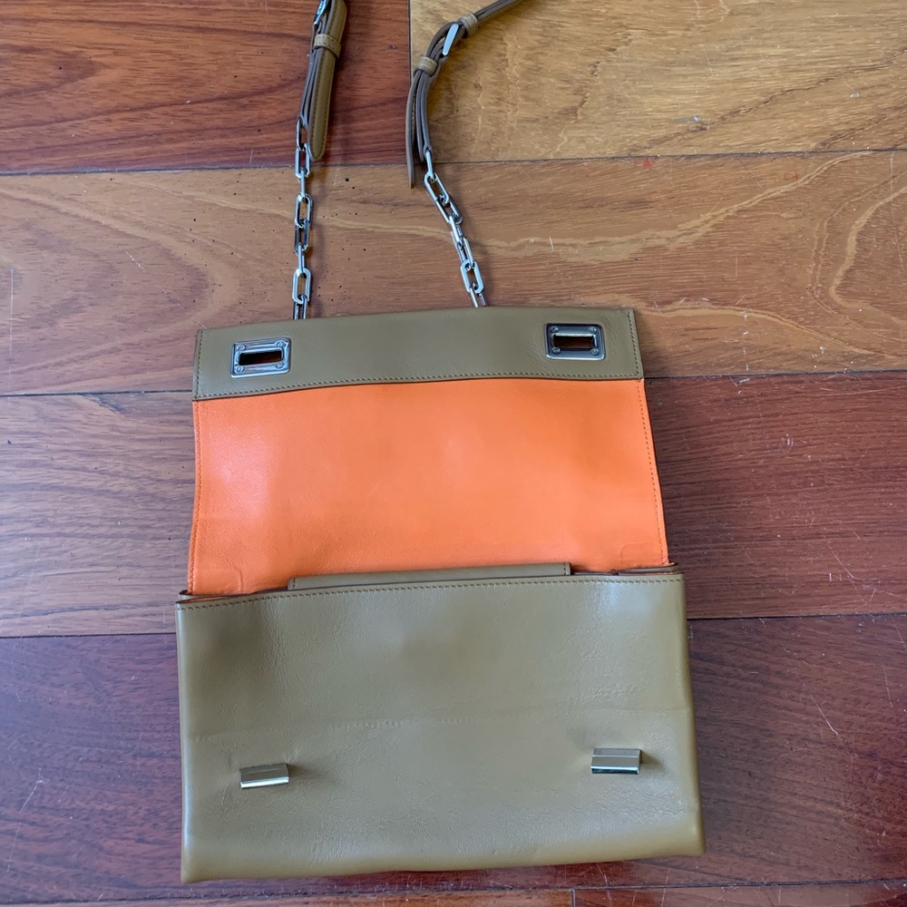 Nude Prada leather crossbody purse, dual pockets - Picture 5 of 8